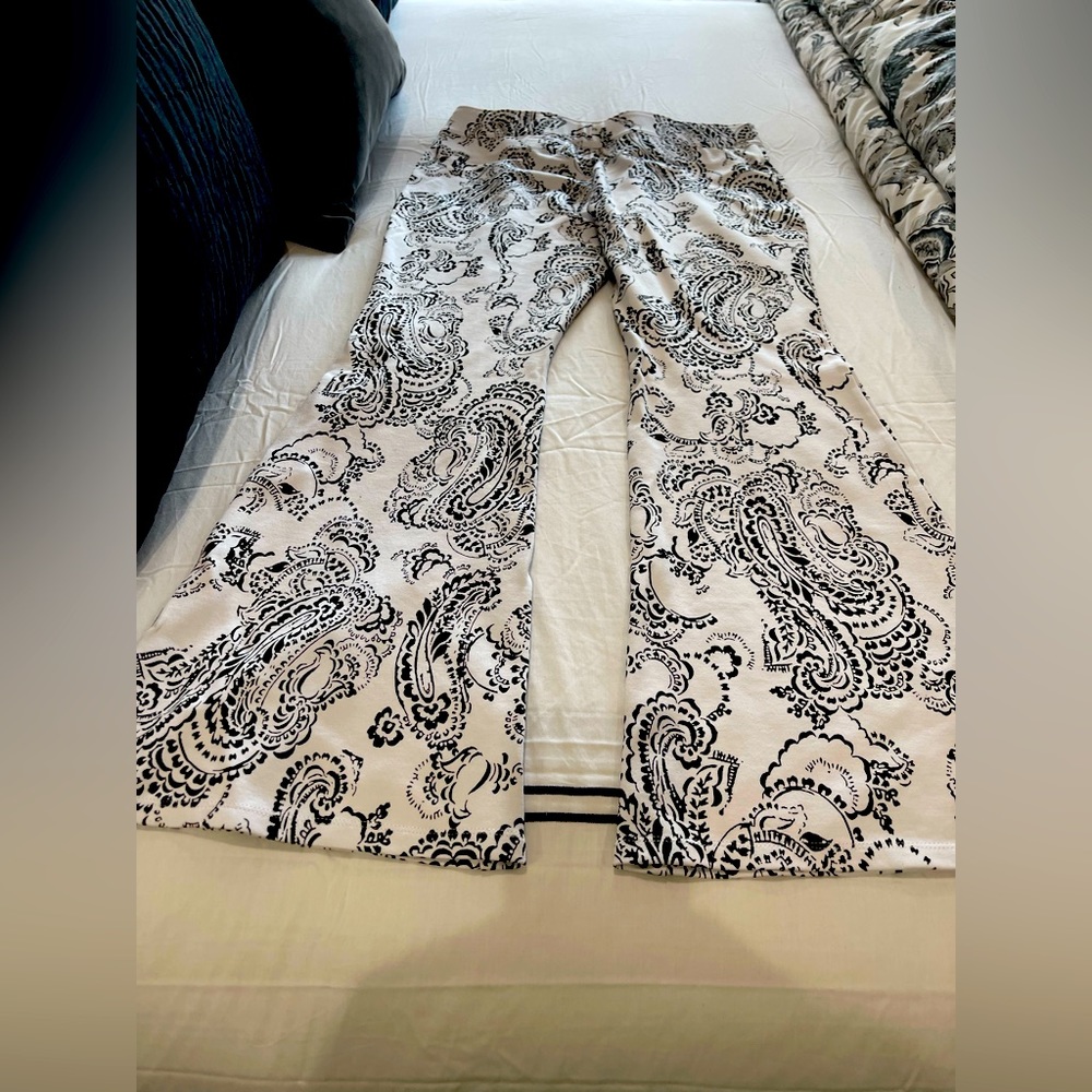 Comfy flare pants!